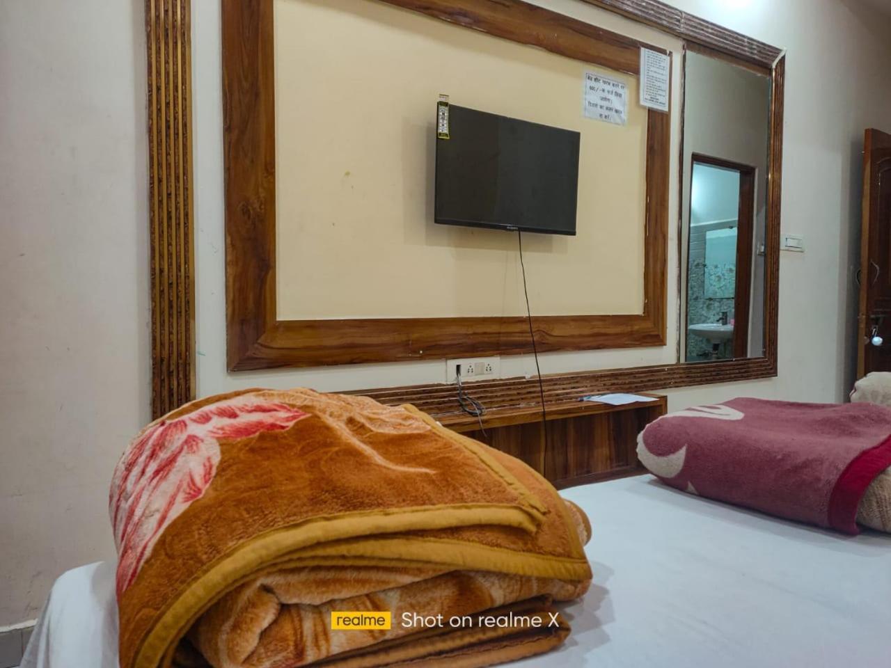Hotel Pleasure Landmark Удджайн Екстер'єр фото